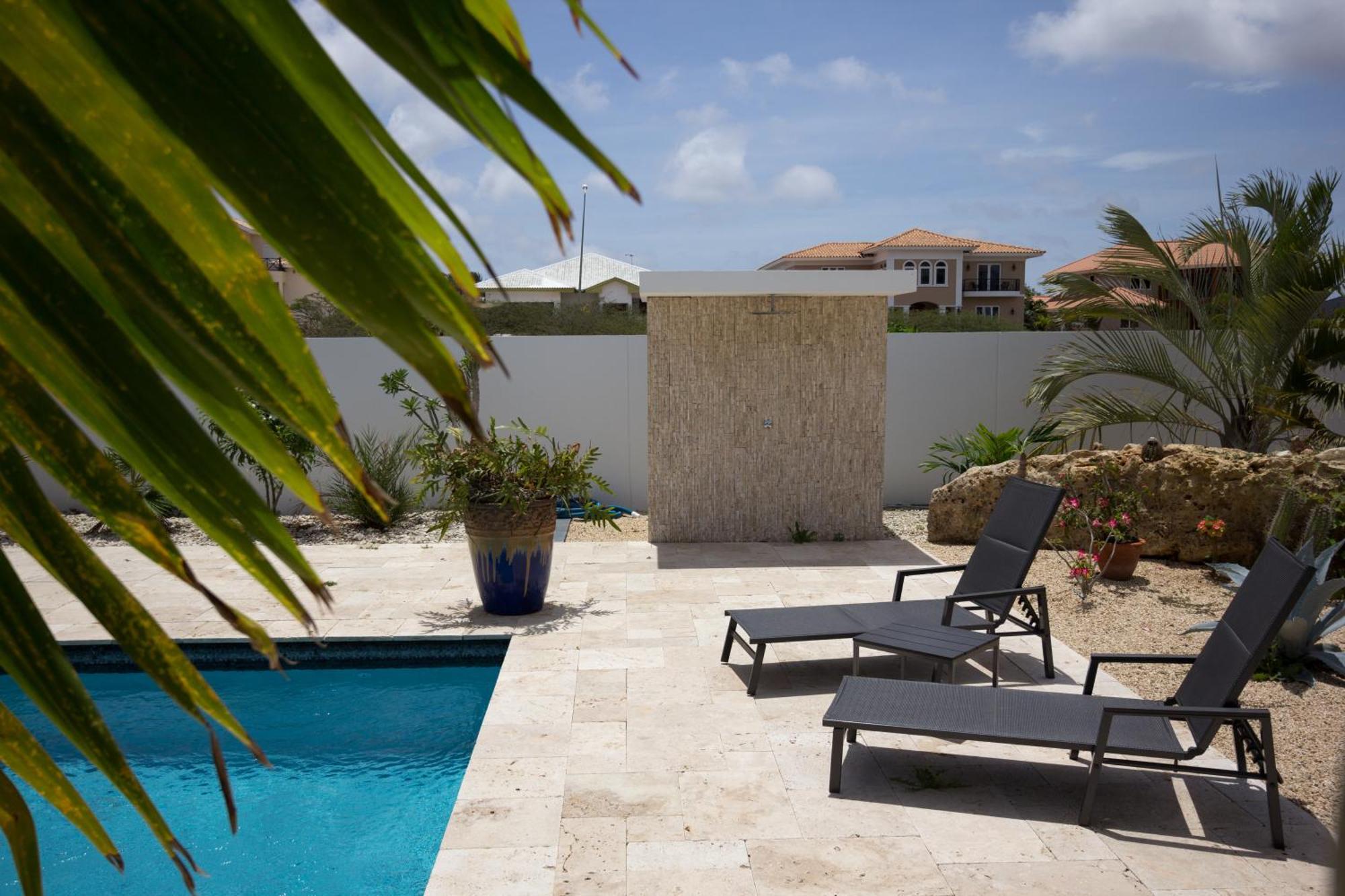 Goudhaen Luxury Private Apartments Jan Thiel Beach Εξωτερικό φωτογραφία