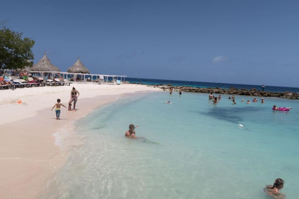 Goudhaen Luxury Private Apartments Jan Thiel Beach Εξωτερικό φωτογραφία