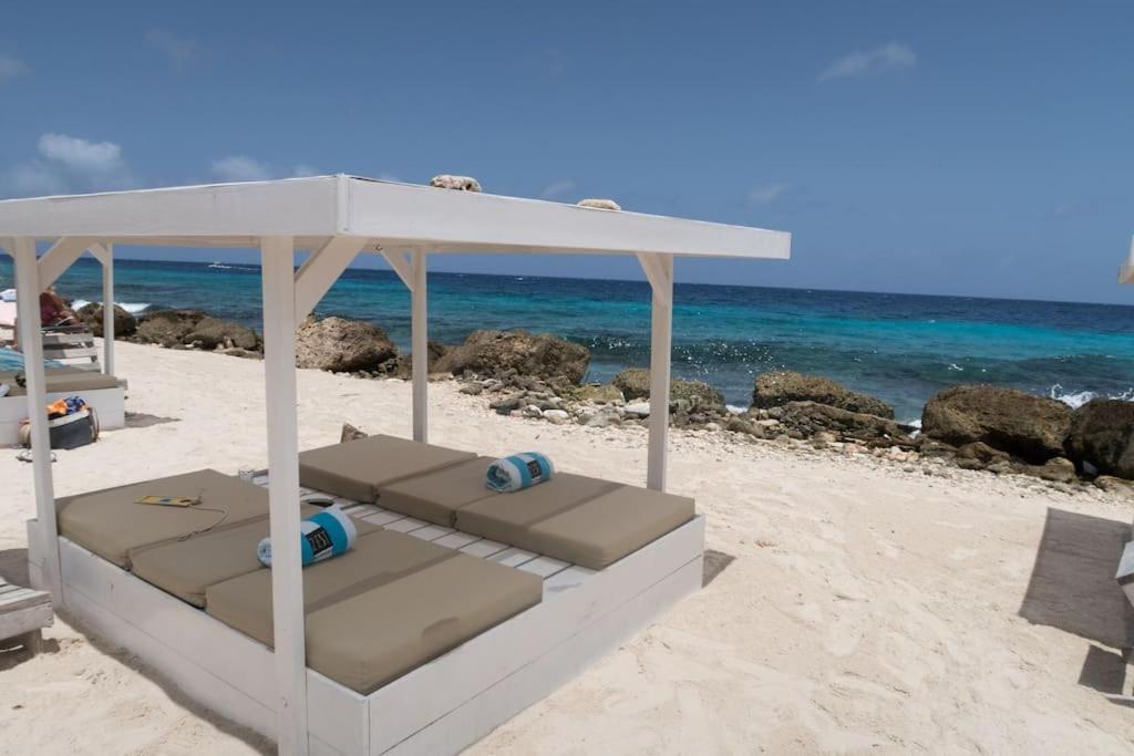 Goudhaen Luxury Private Apartments Jan Thiel Beach Εξωτερικό φωτογραφία