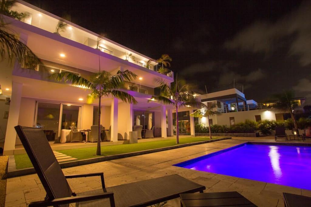 Goudhaen Luxury Private Apartments Jan Thiel Beach Εξωτερικό φωτογραφία