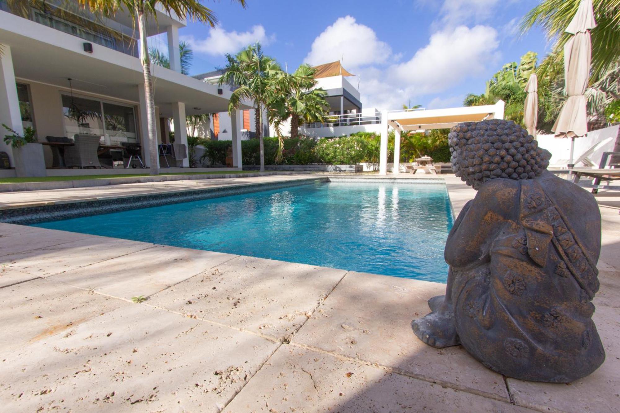 Goudhaen Luxury Private Apartments Jan Thiel Beach Εξωτερικό φωτογραφία