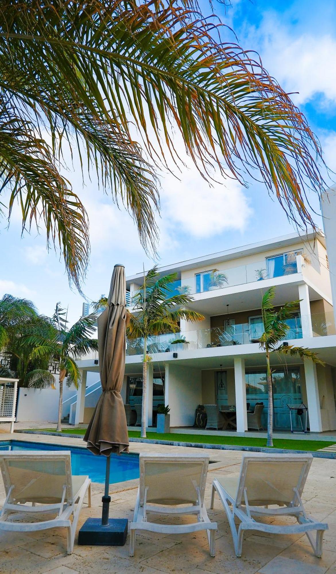 Goudhaen Luxury Private Apartments Jan Thiel Beach Εξωτερικό φωτογραφία
